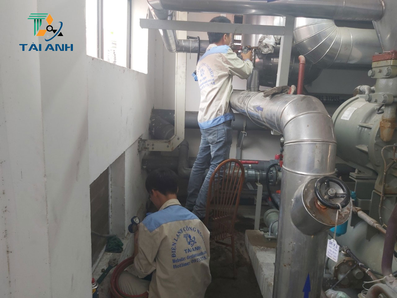 MÁY LÀM LẠNH NƯỚC – CHILLER